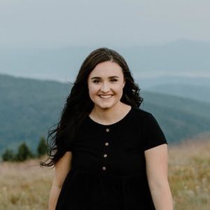 Meet your Posher, Whitney